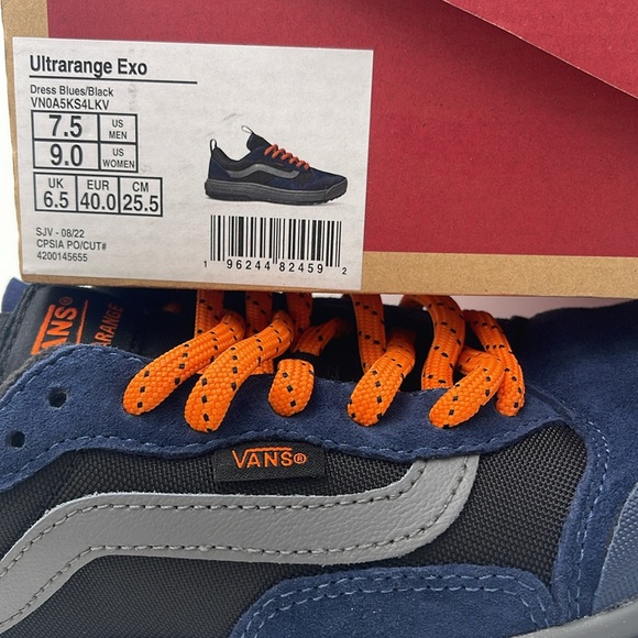 Vans WMNS Blue and Orange Sneakers Ultrarange Exo
Dress Blues/Black
VN0A5KS4LKV - Picture 15 of 16